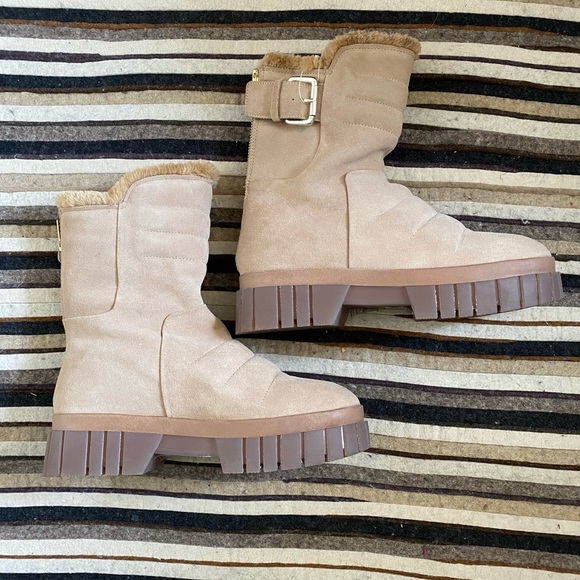 New Free People✨Fable Faux Fur Boot - Sand - Picture 5 of 6